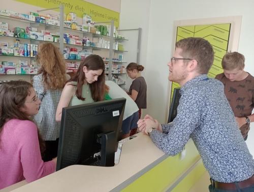 chemia-farmaceutyczna-apteka-szkoleniowa